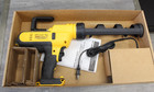 Dewalt Dce560d1 20v Max  10oz 300ml Adhesive Gun Kit W charger  No Battery New