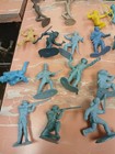 Big Lot Original   Reissues 1950s  Marx Blue And Gray Civil War Toy Soldier Read