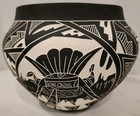 Native American Alisha Chino Acoma Pottery Vase With Animals 6 1 2 X 8 1 2