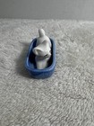 Vintage White Cat Kitten In Blue Basket Porcelain Figurine Dollhouse 3x1 5 