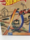 Hot Wheels Track Builder Stunt Kit Track Set   Car - Build Your Own Stunts  new 