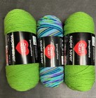Two Red Heart Super Saver Yarn 3 Pk Spring Green 7 Oz  red Heart Wildflower 5 Oz