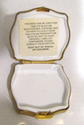Vintage Stratton England 1 5  Black Floral Enamel Gold Metal Pill Box New Inside