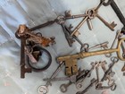 Vintage Skeleton Keys Antique Keys  lot Of 31  1 Large One 