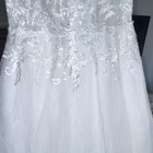 White ivory V-neck Sleeveless Lace Embroidered Tulle A-line Wedding Dress