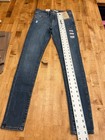 Levi s 711 Skinny Jeans Size 25 Medium Wash