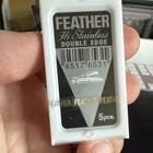 25 De Razor Blades From 4 Popular Brands  Plus A Surprise Single-blade Bonus 
