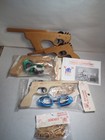 Lot Of 4 Vintage Texas 12 Shooter Rubberband Pistol Tommy Gun  Goggles Kids Toy