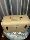 Vtg 50   s Cream Train Case Taperlite Tray mirror Hard Small Suitcase Faux Leather