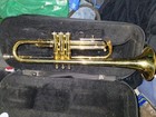 Getzen 300 Series Bb Trumpet Brass Lacquered With Case   Mouthpiece