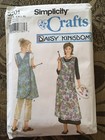 2 Vtg Uncut Patterns Simplicity Daisy Kingdom Apron 5201 7481   Mccalls 3996