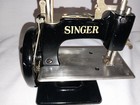 Vintage Singer 20  Sewhandy Child   s Sewing Machine 
