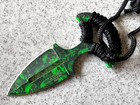 2 5    Fixed Blade Green Skulls Dagger Style Corded Knife Sheath New In Box