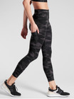 Athleta Ultimate Stash Pocket 7 8 Camo Tight Yoga Fitness Pant  531773 New  S Ps