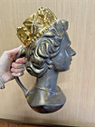 Queen Elizabeth British Royal Commemorative Teapot Bust Handle Face Majesty