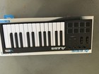 Alesis V25 Usb Midi Keyboard Controller 25-key With Backlit Pads