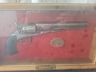 Rare Seagrams 44 U s Cavalry Revolver 1860 Vo Canadian Whiskey Vintage Bar Beer