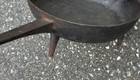 Early American Country Kitchen Cast Iron Hearth Spider 3 Footed Skillet 9 5 In
