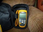 Fluke 922 Vane Airflow Meter Kit Backlight Temp  Case  Hoses  Manual