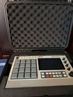 Akai Mpc Live Ll Retro Editon Music Production Workstation