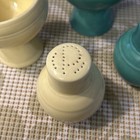 Double Egg Cup   Salt   Pepper Shaker By Vernon Kiln Ware  Very Nice Condition 