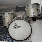 Gretsch Round Badge 1960s Drum Kit Silver Sparkle 20      13    16   