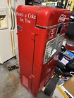 Old Coca Cola Machine 