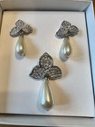 Nib  Kenneth J  Lane Pav   Rhinestone   Pearl Drop Earring   Pendant Set  7330