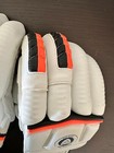 Newbery Master 100 Cricket Batting Gloves Adult Rh