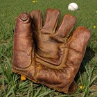 Hutch Model 340 Baseball Glove 1940s Vintage Split Finger Mitt
