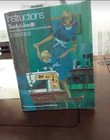 Vintage Singer Deluxe Zig-zag Sewing Machine  Fast slow Speed Knee Or Foot Contr