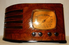 Vintage 1938 Emerson Model Ar-173 Tube Radio  Ingraham Wood Cabinet  Powers Up