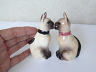 Porcelain Kissing Siamese Cat Salt   Pepper Shakers New No Box Cats Animal