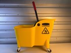 Rubbermaid Comercial Products 31 Qt Tandem Mop Bucket   Ringer Combo On Wheels