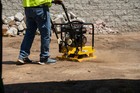 196cc Plate Compactor Gas-powered Vibratory 6 5hp Tamper Construction Plate