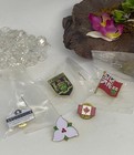 5x Vintage Collectible Small Canadian Design Travel Souvenir Lapel Pins
