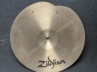 Zildjian Medium Thin 18    Crash Cymbal Damaged 1531 Grams Sizzles