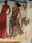 Vintage Very Easy Vogue Sewing Pattern Dress Top   Skirt 10-12 Uncut