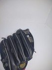 Louisville Slugger Gmg11sv 11 Inches Baseball Glove Leather Pealing In Places