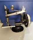 Antique Cast Iron Miniature Singer Sewing Machine Toy Model Children s Usa 