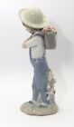 Lladro Porcelain  1286    flores A La Espalda    Figurine
