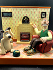 Vintage 1996 Wesco Wallace   Gromit Talking Alarm Clock And Am fm Radio Works