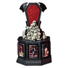 Elvira Statue