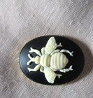 Xl Cameo Of A Large Bumble Bee On Black Background - 1-1 2 Inches
