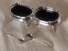 2 Antique England Pair Sterling Salt Cellar W Cobalt Blue Glass Inserts   Spoons