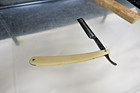 Vintage Dubl Duck Pearlduck  Satlmedge Straight Edge Razor