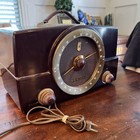 Vintage 1950s Mid Century Zenith Am fm H725 Bakelite Tube Radio Tested Works 