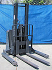 Toyota Electric Walkie Stacker Walk Behind Forklift 2500 Lbs 24v Only 185 Hours 
