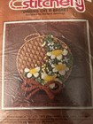 Jiffy Crewel Stitchery Kit   214  Daisies On A Basket  7 5x7 5     Nip