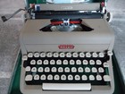 Vtg 1956 Royal Quiet De Luxe Portable Typewriter W  Case  Manual  New Ink Ribbon